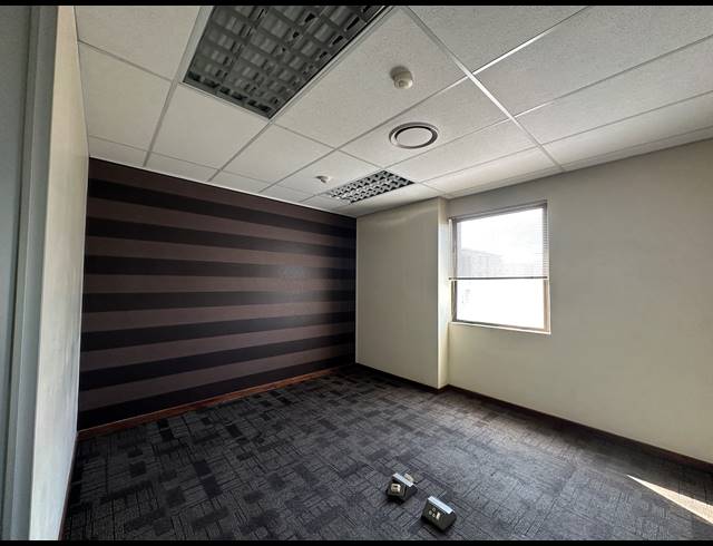 430M² OFFICE TO LET IN ECO PARK ESTATE